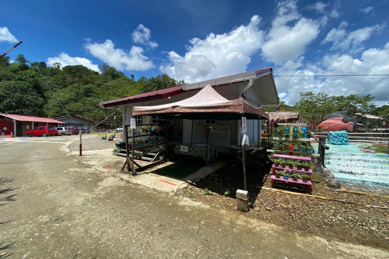 SPOT ON 90279 Kinomulok Garden Hotell Ranau Eksteriør bilde