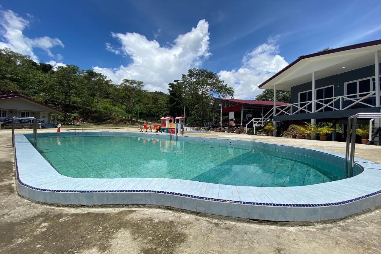 SPOT ON 90279 Kinomulok Garden Hotell Ranau Eksteriør bilde