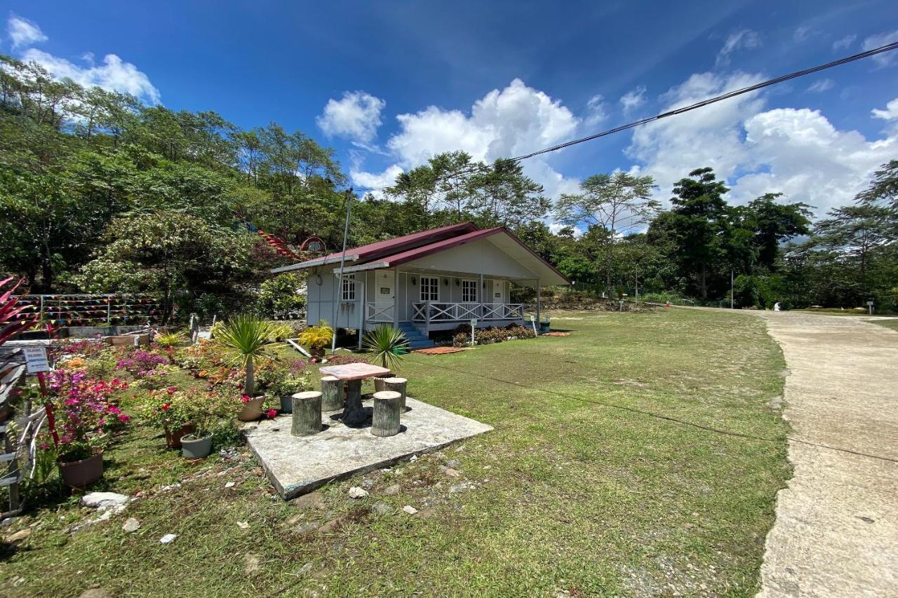 SPOT ON 90279 Kinomulok Garden Hotell Ranau Eksteriør bilde